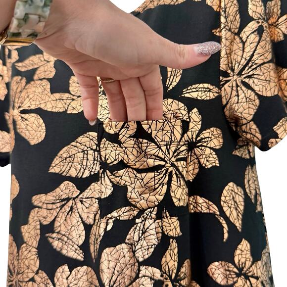 Lularoe Carly Metallic Gold Foil Floral Black Shirt Short Sleeve Dress size XS - Picture 3 of 11